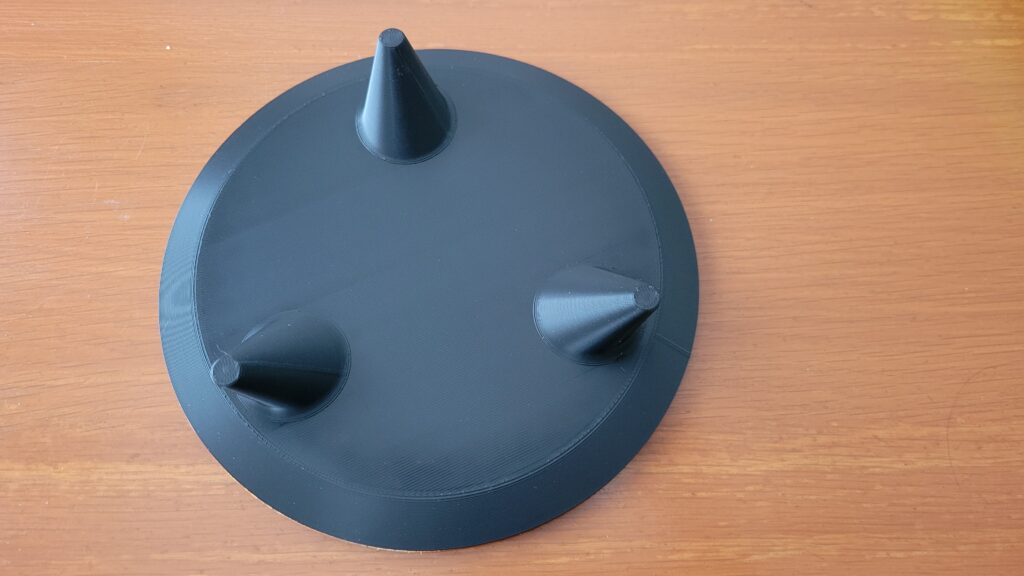 3Dプリンターで作成したソロストーブ用の3本足の台